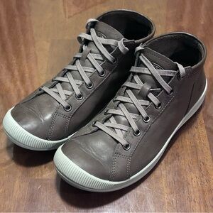 KEEN Women’s 7 Lorelai Chukka Boots 1020495 Taupe Gray Leather Lace Up Sneakers
